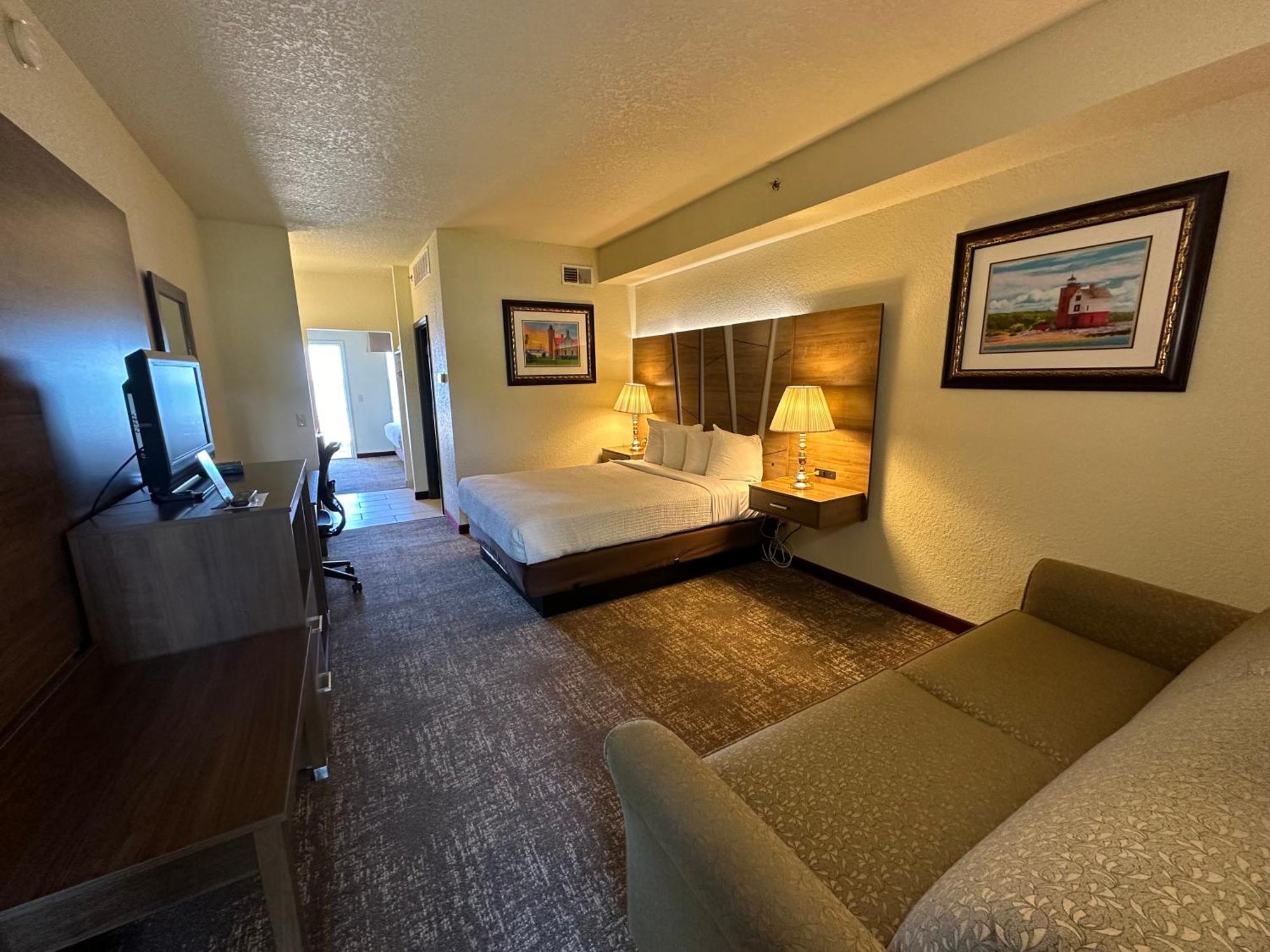 Mackinaw Beach And Bay Inn & Suites Маккино Сити Экстерьер фото