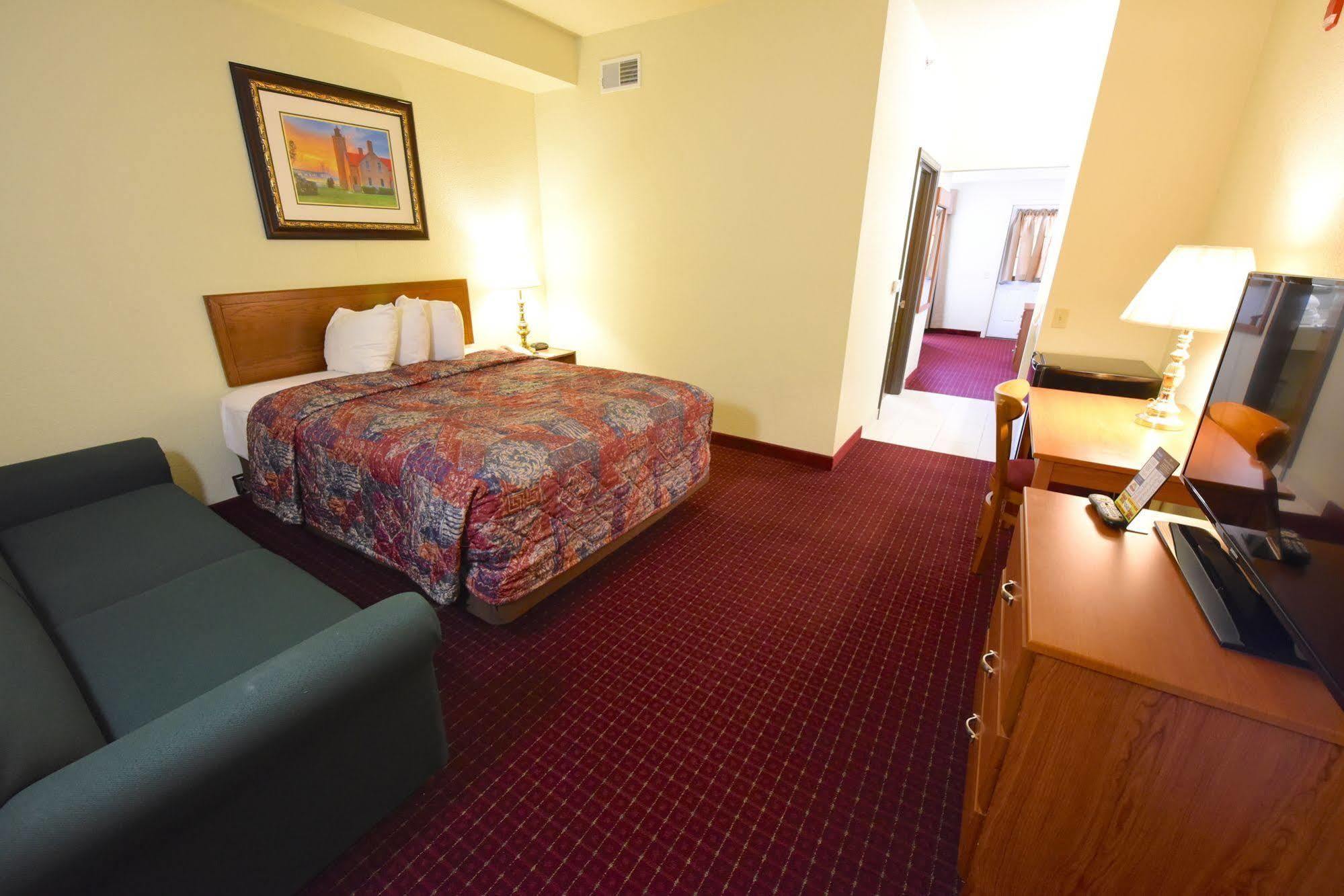 Mackinaw Beach And Bay Inn & Suites Маккино Сити Экстерьер фото